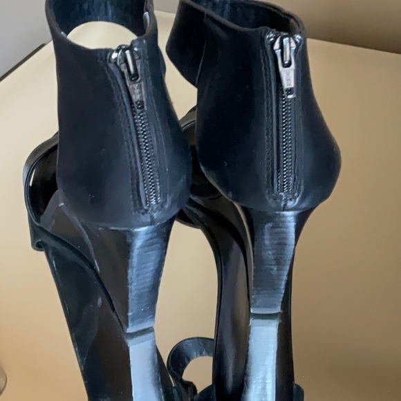 Unique black wedges - Picture 3 of 3